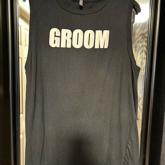 🔥3 for $25🔥 🖤🖤 NEW NEVER WORN MENS “GROOM” SLEEVELESS SHIRT SZ XL🖤🖤 - Picture 2 of 5